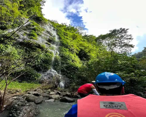 Travel in Pagsanjan falls